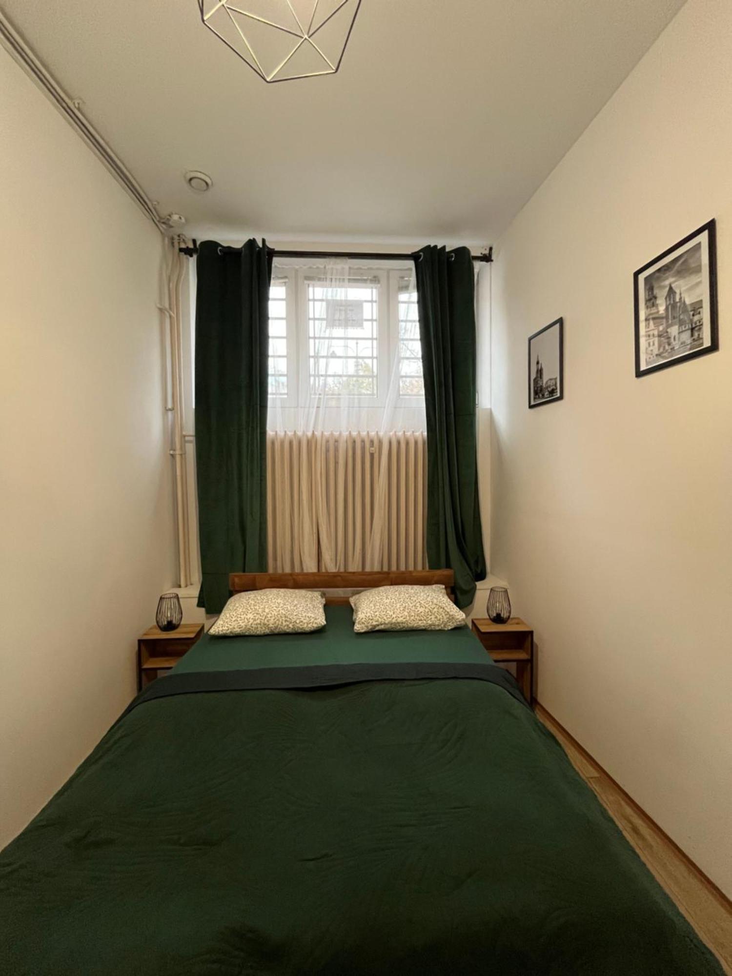 Tomtom Hostel Краков Экстерьер фото