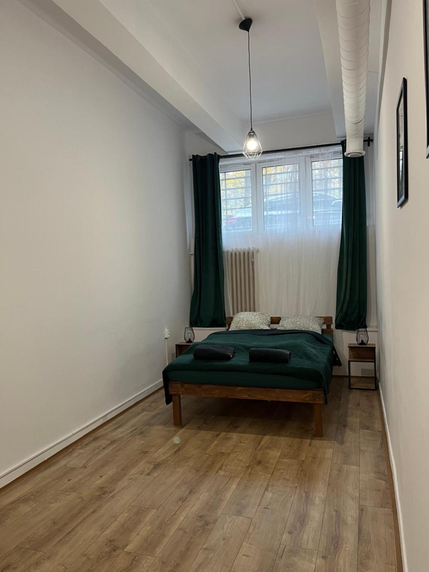 Tomtom Hostel Краков Экстерьер фото