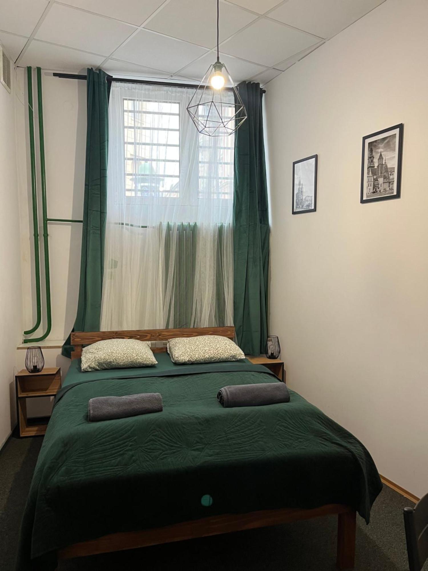 Tomtom Hostel Краков Экстерьер фото