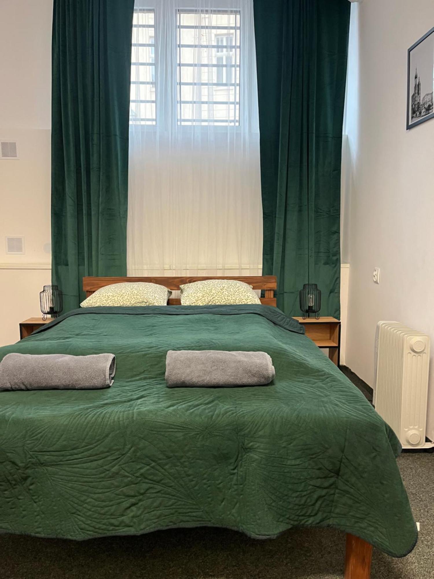 Tomtom Hostel Краков Экстерьер фото