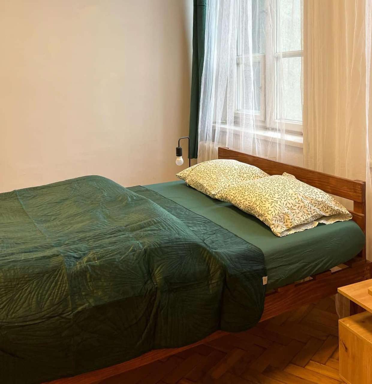 Tomtom Hostel Краков Экстерьер фото